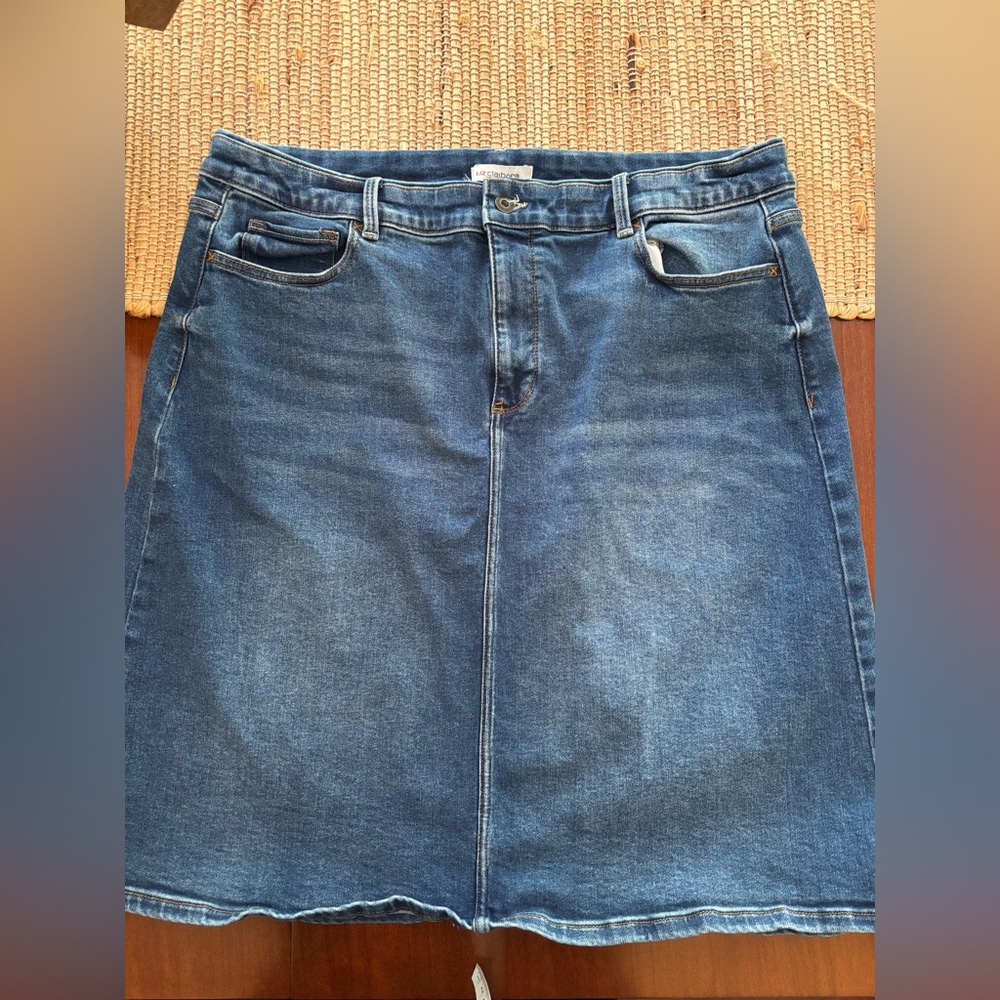 Liz Claiborne Classic Blue Denim A-Line Skirt - Picture 2 of 5